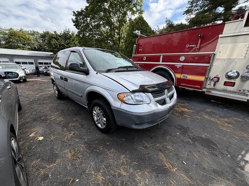 Used 2007 Dodge Caravan SE image 2