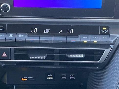 Certified 2025 Toyota Camry SE FWD image 30
