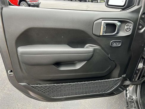 New 2025 Jeep Gladiator Sport image 12