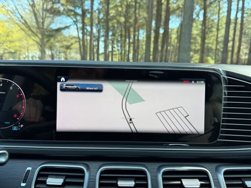 New 2026 Mercedes-Benz GLS 450 4MATIC image 4