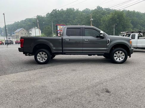 Used 2017 Ford F250 Platinum w/ Platinum Ultimate Package AWD/4WD image 9