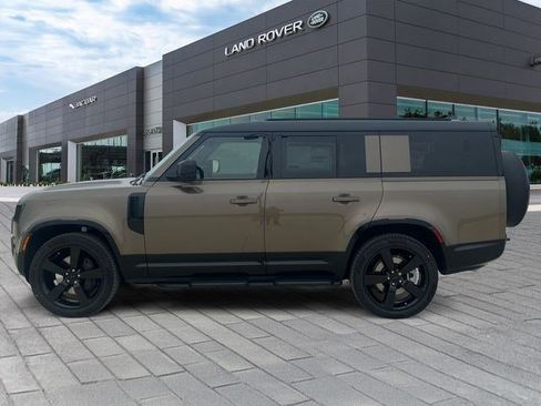 New 2026 Land Rover Defender 130 X-Dynamic SE AWD/4WD image 2