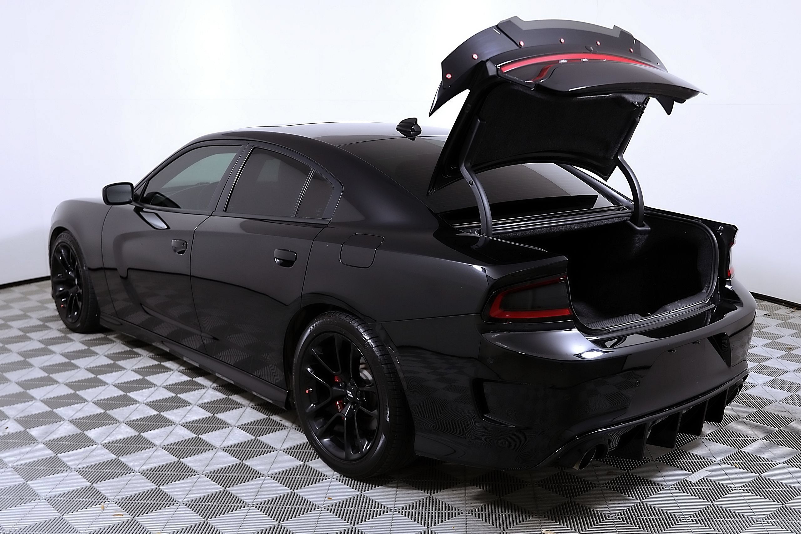 Used 2023 Dodge Charger Scat Pack w/ Plus Group RWD image 9