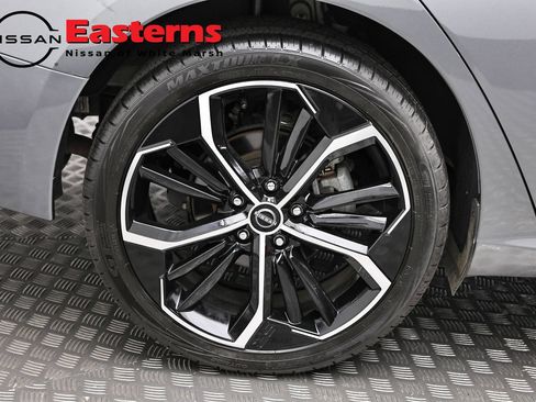 Used 2023 Nissan Altima 2.5 SR AWD/4WD image 29