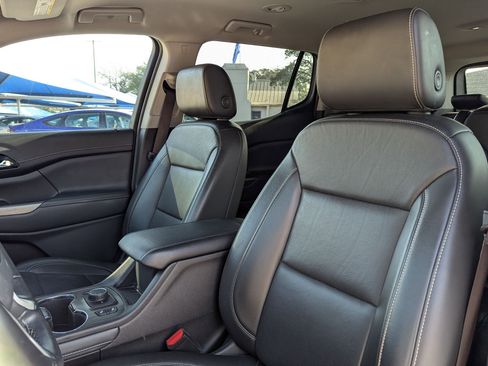 Used 2023 GMC Acadia SLT image 14