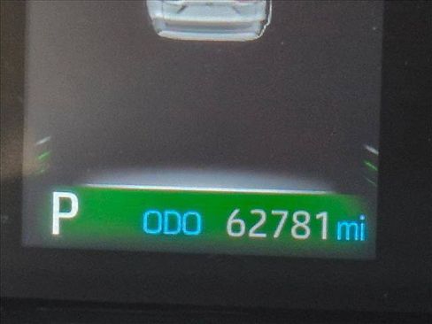 Used 2022 Toyota RAV4 XLE w/ Convenience Package FWD image 7