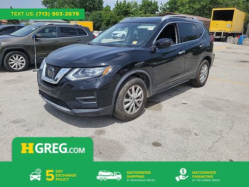 Used 2020 Nissan Rogue SV FWD image 1