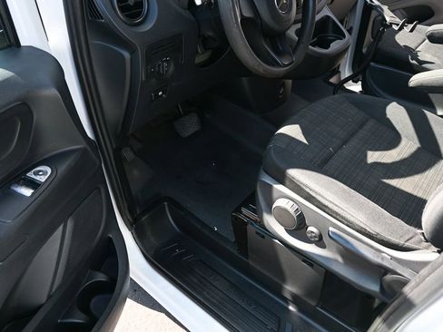 Used 2016 Mercedes-Benz Metris image 7