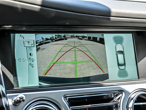 Used 2015 Rolls-Royce Ghost RWD image 32