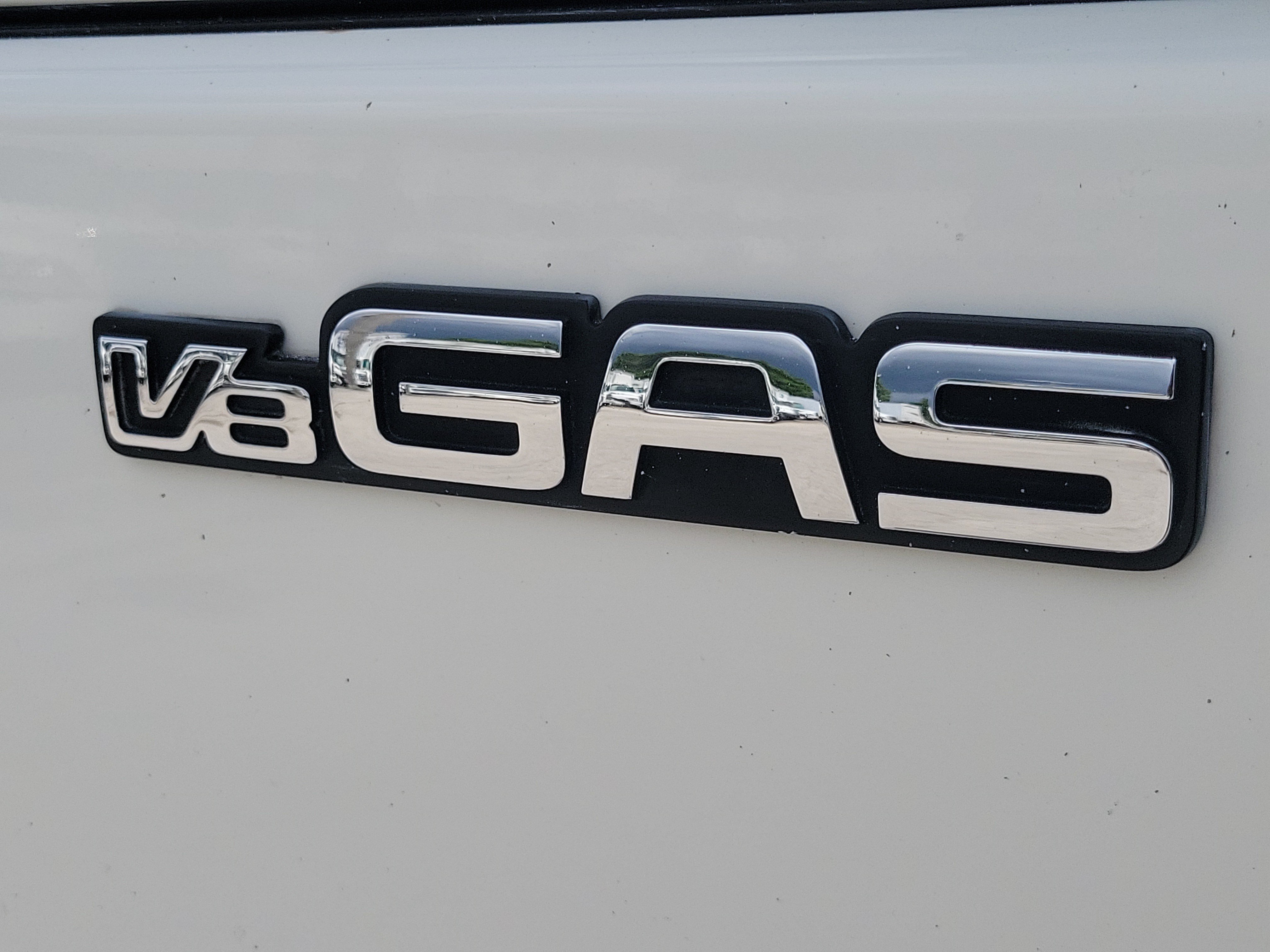 Used 2018 Isuzu NPR RWD image 12