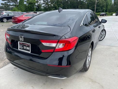 Used 2018 Honda Accord LX image 10
