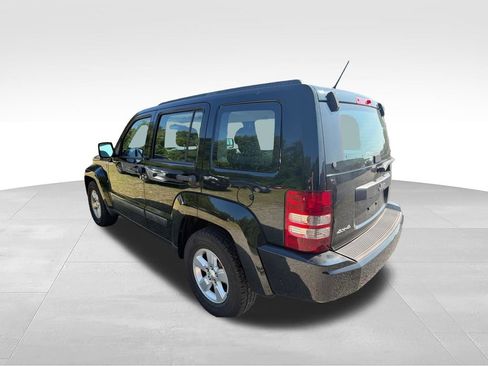 Used 2012 Jeep Liberty Sport AWD/4WD image 4