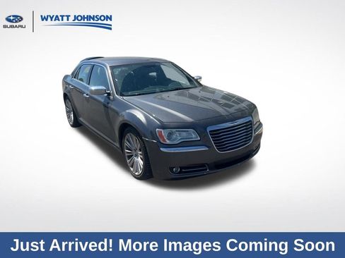 Used 2014 Chrysler 300 C w/ Beats Audio Group image 3