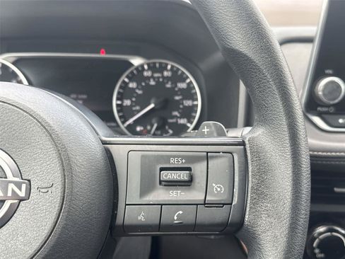 Used 2023 Nissan Rogue S AWD/4WD image 19