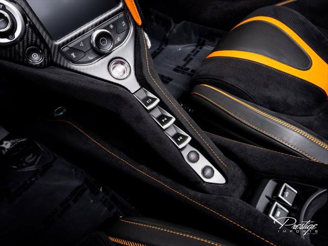 Used 2020 McLaren 720S Performance RWD image 45