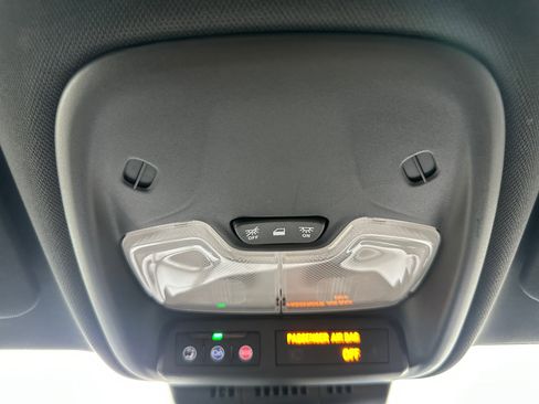 Used 2023 Chevrolet Colorado LT w/ LT Convenience Package III RWD image 19