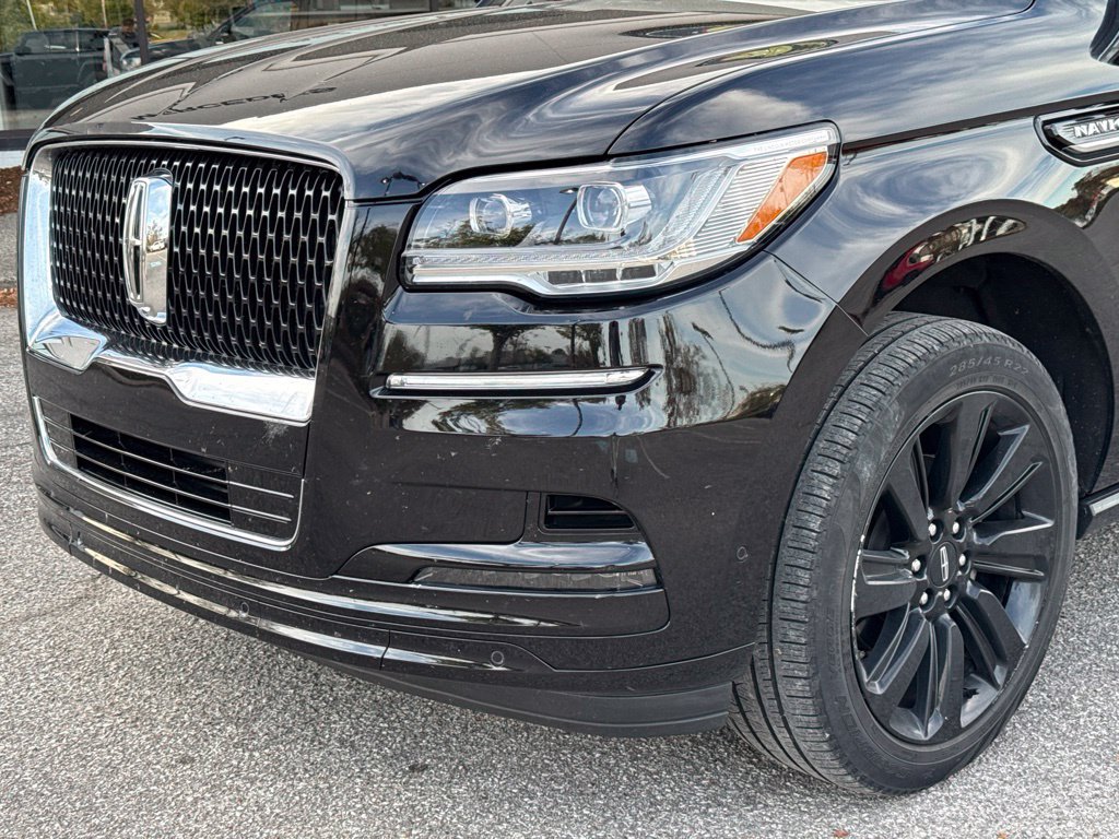 Used 2023 Lincoln Navigator Reserve AWD/4WD image 10