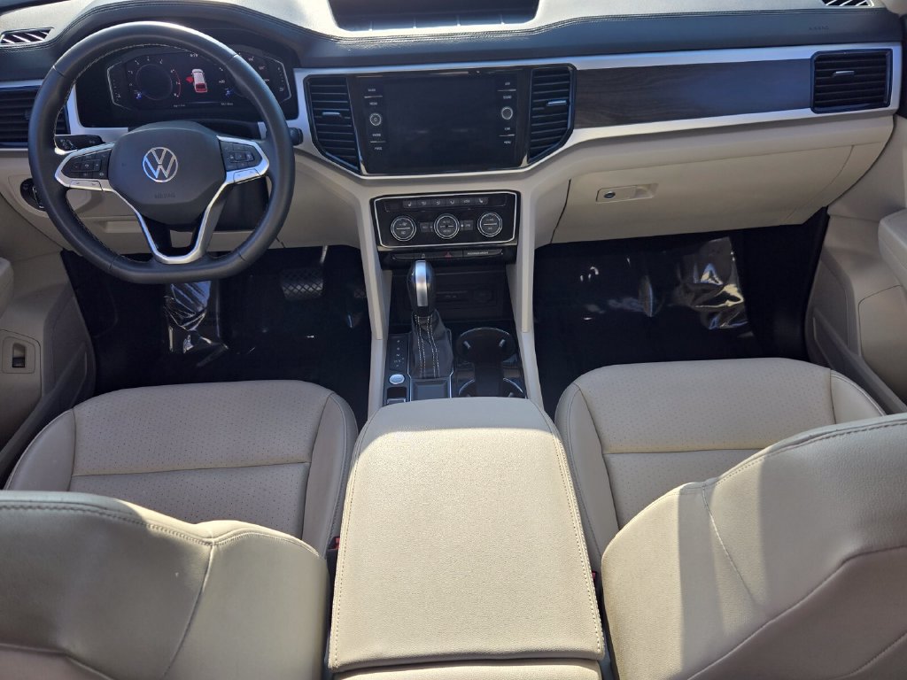 Used 2022 Volkswagen Atlas SE w/ Black Wheel Package FWD image 14
