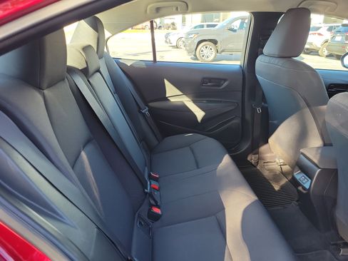Used 2025 Toyota Corolla LE image 15