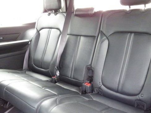 Used 2022 Jeep Wagoneer Series III w/ Premium Group I image 6