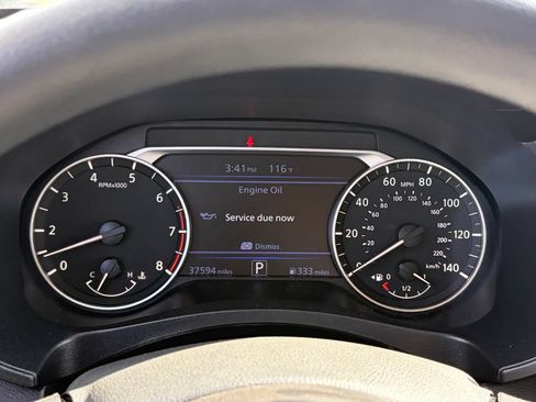 Used 2025 Nissan Altima 2.5 SV FWD image 12