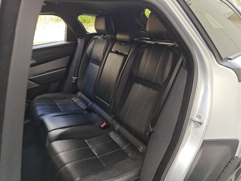 Used 2018 Land Rover Range Rover Velar R-Dynamic SE AWD/4WD image 17