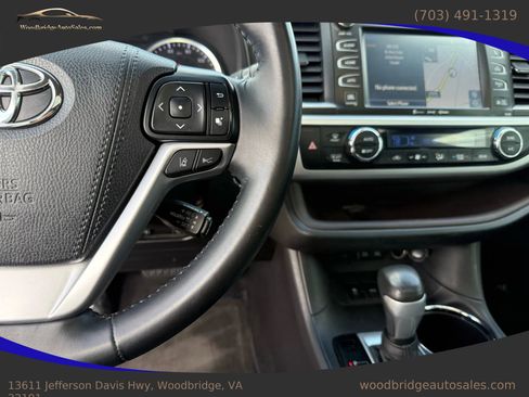 Used 2017 Toyota Highlander Limited image 20