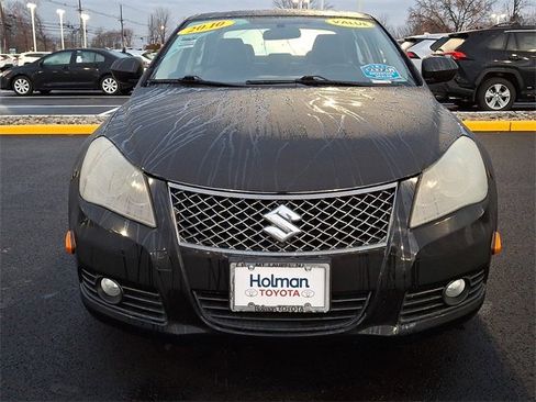Used 2010 Suzuki Kizashi GTS image 3