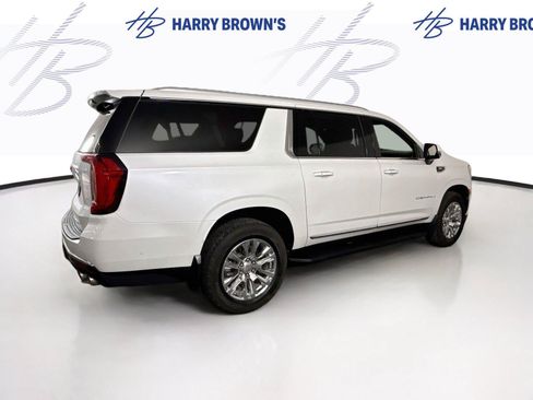 Used 2023 GMC Yukon XL Denali w/ Advanced Technology Package AWD/4WD image 36