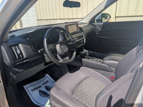 Used 2023 Nissan Pathfinder SV w/ Cargo Package AWD/4WD image 3
