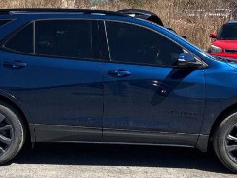Used 2022 Chevrolet Equinox RS w/ Infotainment Package AWD/4WD image 6