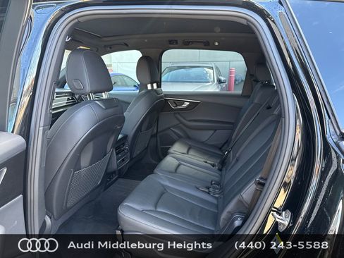 Used 2025 Audi Q7 2.0T Premium w/ Convenience Plus Package image 18