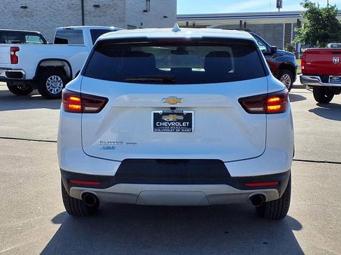 Used 2025 Chevrolet Blazer LT AWD/4WD image 6