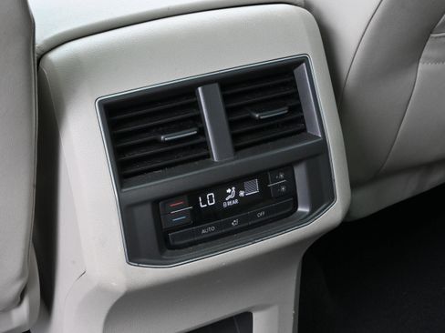 Used 2019 Volkswagen Atlas SE FWD image 27