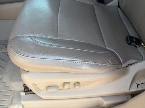 Used 2018 Chevrolet Tahoe Premier AWD/4WD image 18