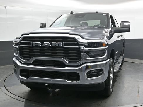 Used 2025 RAM 2500 Big Horn AWD/4WD image 8