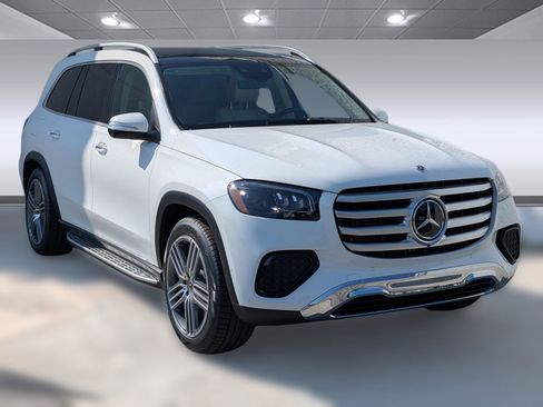 Certified 2025 Mercedes-Benz GLS 450 4MATIC image 19