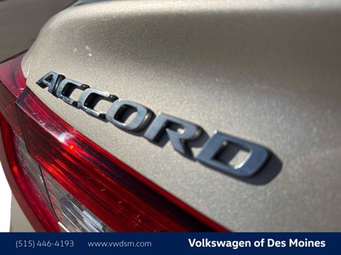 Used 2018 Honda Accord LX image 6