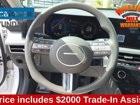Used 2025 Hyundai Sonata SEL FWD image 16