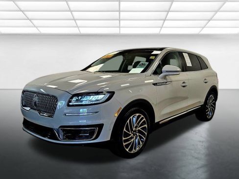 Used 2019 Lincoln Nautilus Reserve image 2
