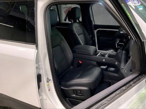 Used 2026 Land Rover Defender 110 S AWD/4WD image 29