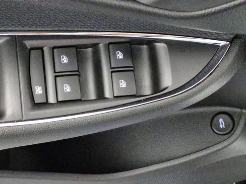 Used 2016 Chevrolet Cruze LT image 13