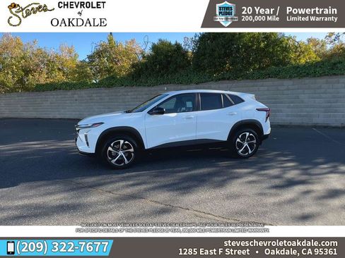 Certified 2025 Chevrolet Trax RS w/ Sunroof Package image 6