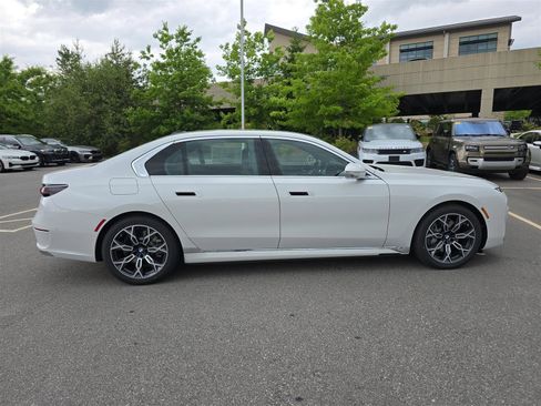 New 2025 BMW i7 eDrive50 image 2