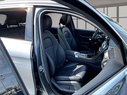 Used 2021 Mercedes-Benz GLC 300 4MATIC image 7