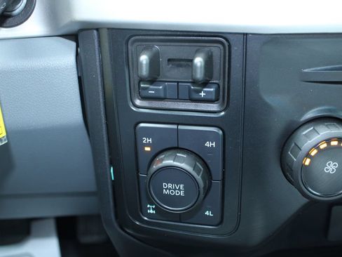 Used 2025 Ford F250 XL w/ XL Driver Assist Package AWD/4WD image 31