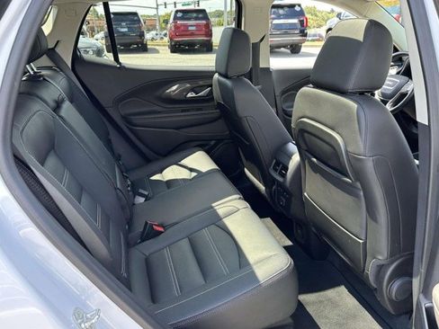 Used 2024 GMC Terrain Denali w/ Denali Premium Package image 10