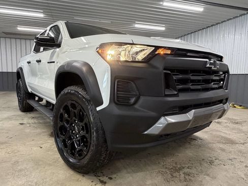 Used 2026 Chevrolet Colorado Trail Boss image 12