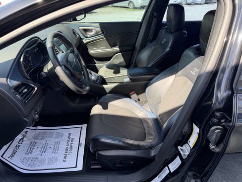 Used 2015 Chrysler 200 S w/ Comfort Group AWD/4WD image 10