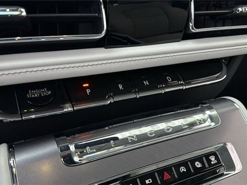 New 2026 Lincoln Aviator AWD image 21